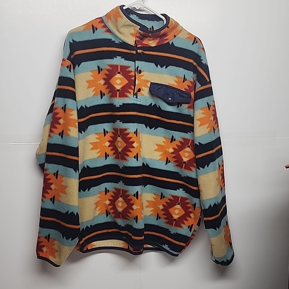 Comox szL tribal print long sleeve one pocket 4 snap pullover jacket. Warm comfy